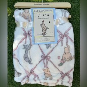 Classic Winnie the Pooh Beige with Pink BOWs Baby Blanket